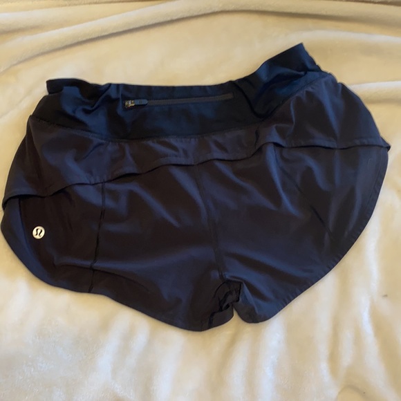 LULULEMON Speed Up Shorts - Picture 2 of 2